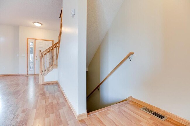 Building Photo - 1347 Magnolia Ave E