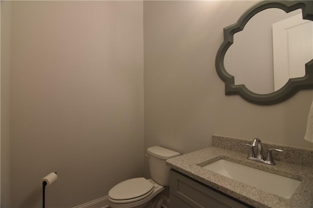 Building Photo - 137 Pearl St