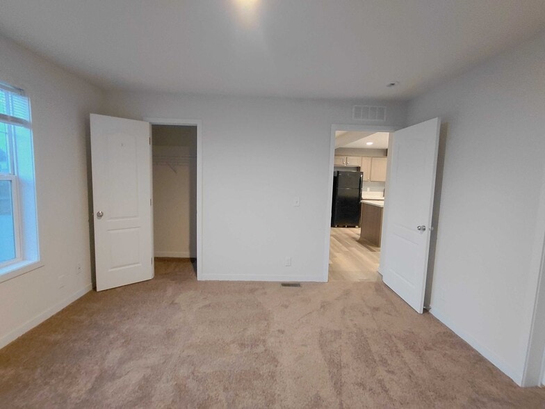 Building Photo - 2014 Gull Ln NW