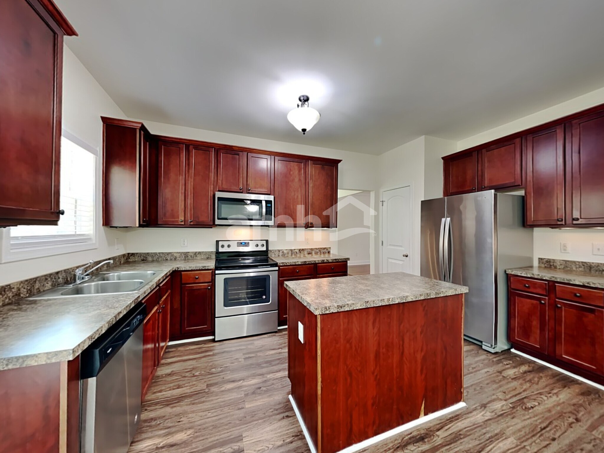 Building Photo - 6260 Cove Creek Dr