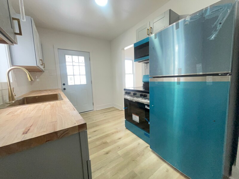 Building Photo - 1706 Davidson St