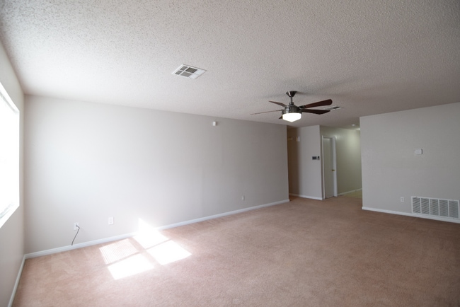 Building Photo - 4402 Matt Dr