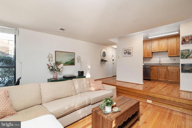 Building Photo - 2110 Bonnywood Ln