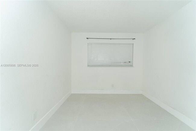 Building Photo - 2260 Charleston St