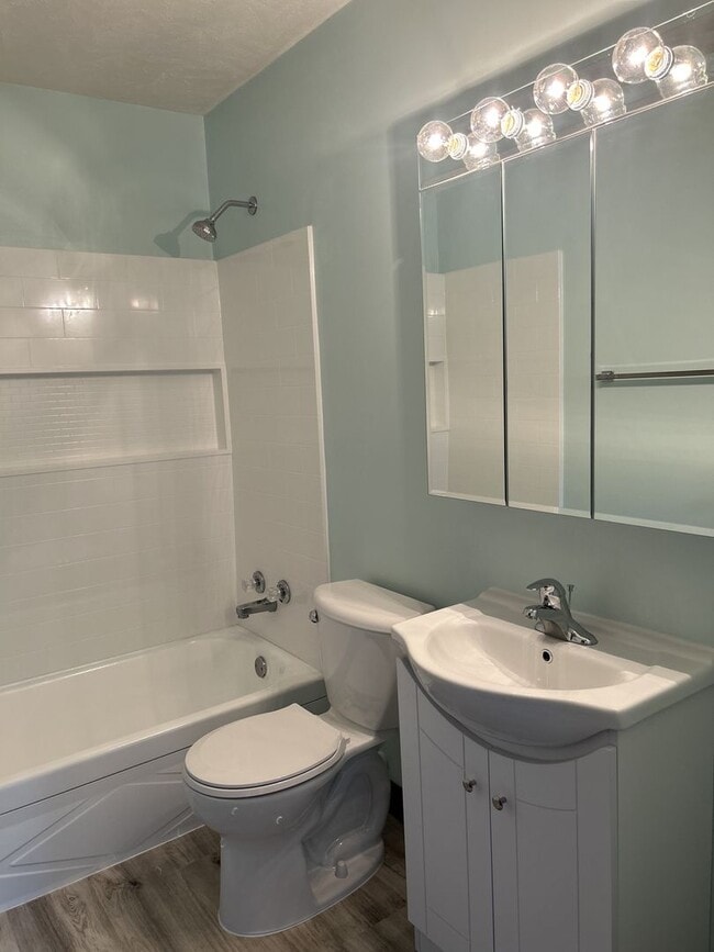 Building Photo - MMA Properties 920