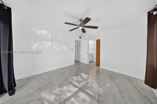 Building Photo - 8540 SW 212th St