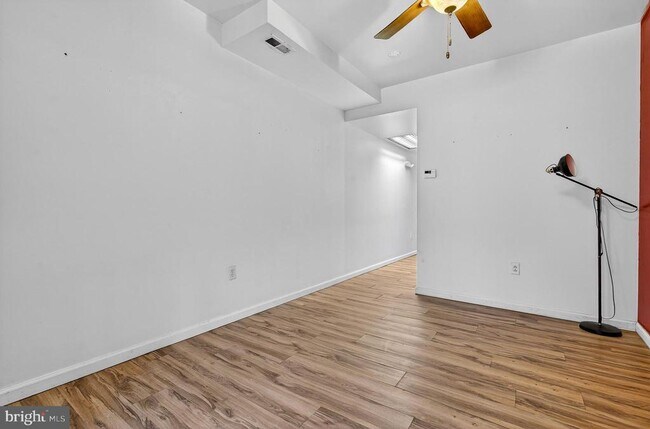 Building Photo - 4668 York Rd