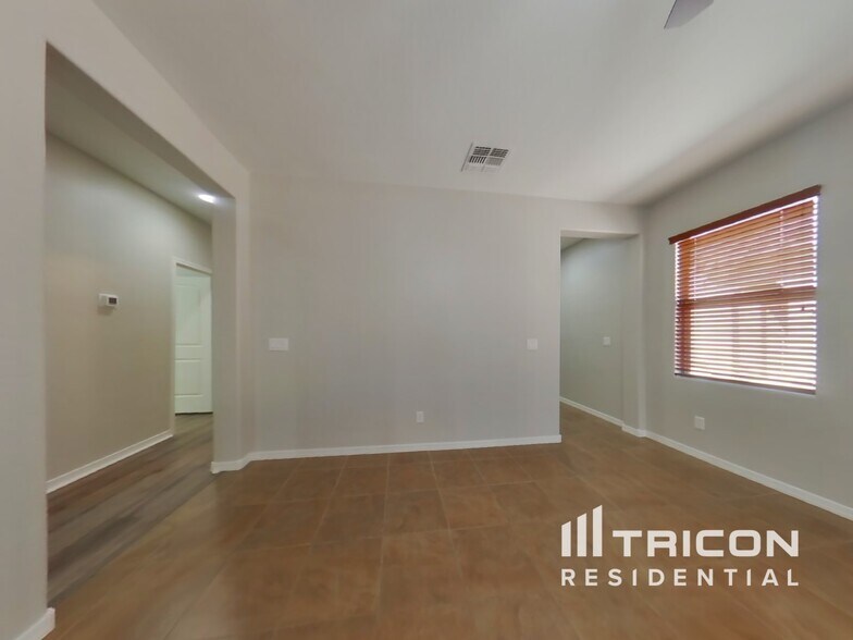 Building Photo - 41220 W Colby Dr