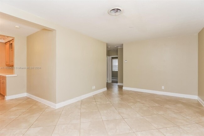 Building Photo - 1640 NW 3rd Ave