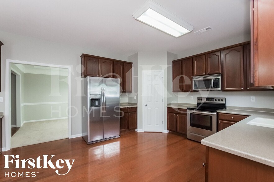 Building Photo - 5713 Parkstone Drive