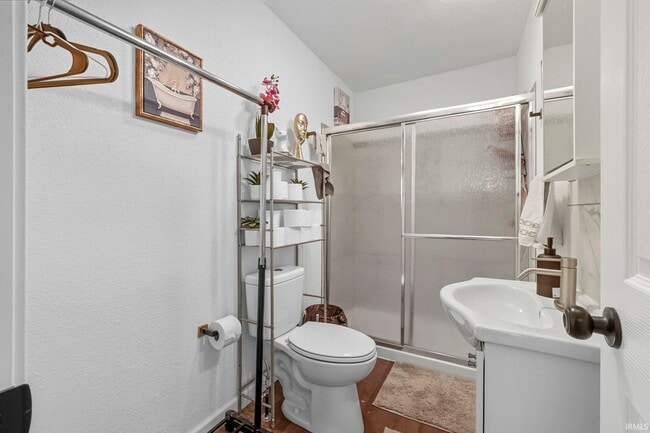 Building Photo - 4953 Lahmeyer Rd