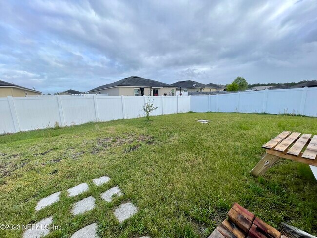 Building Photo - 15319 Bareback Dr