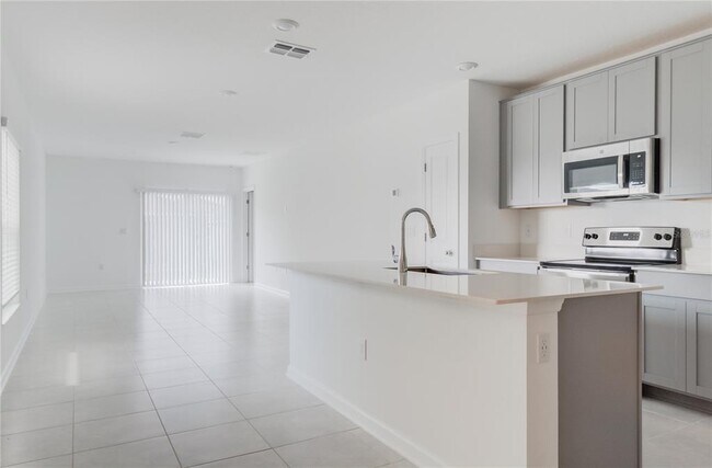 Building Photo - 1492 Cumberland Ave