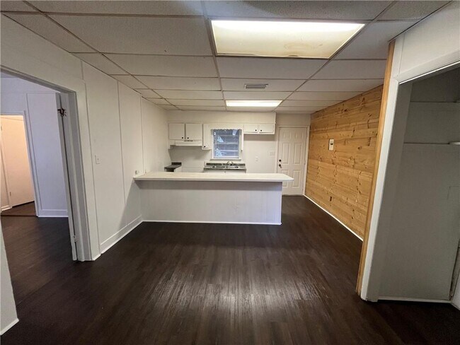 Building Photo - 3 Southern St