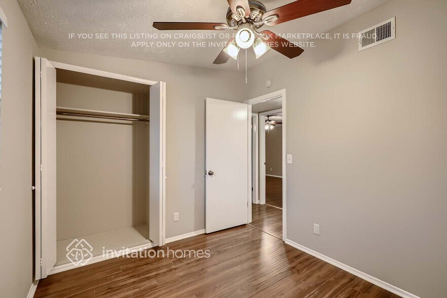 Building Photo - 2560 Eastill Dr