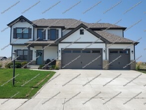 Building Photo - Gorgeous Custom Built Dyer 4 Bedroom