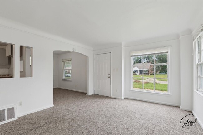 Building Photo - $1,200 - Bungalow