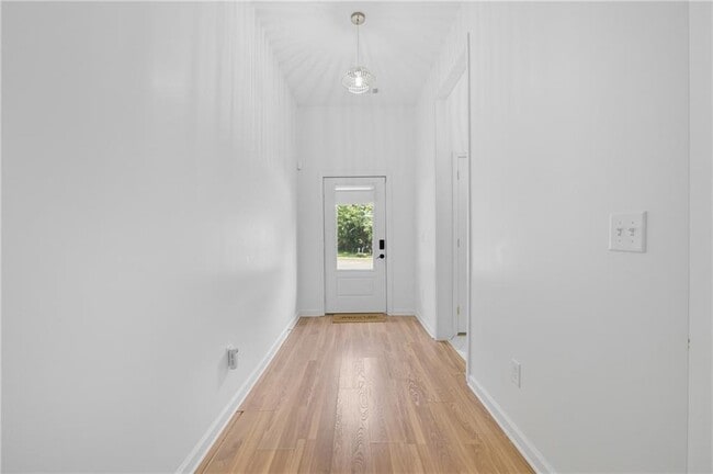 Building Photo - 1278 Plaza Ave SW