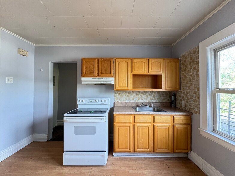 Unit 3 - 133 Isabella Ave