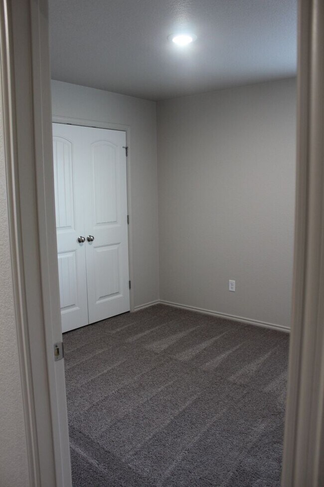 Building Photo - 2416 FM 1113