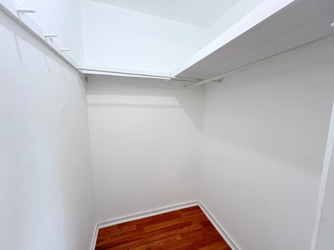 Building Photo - 307 Groveland St