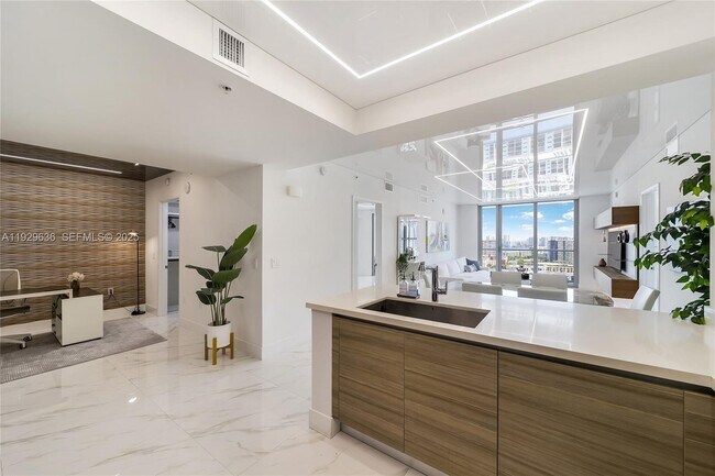 Building Photo - 300 Sunny Isles Blvd