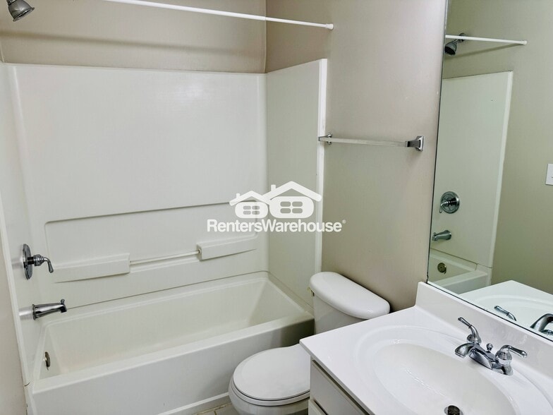 Building Photo - 1047 Prestwyck Ct