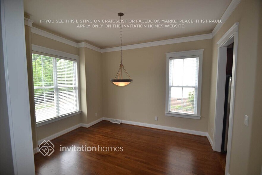 Building Photo - 17424 Invermere Ave