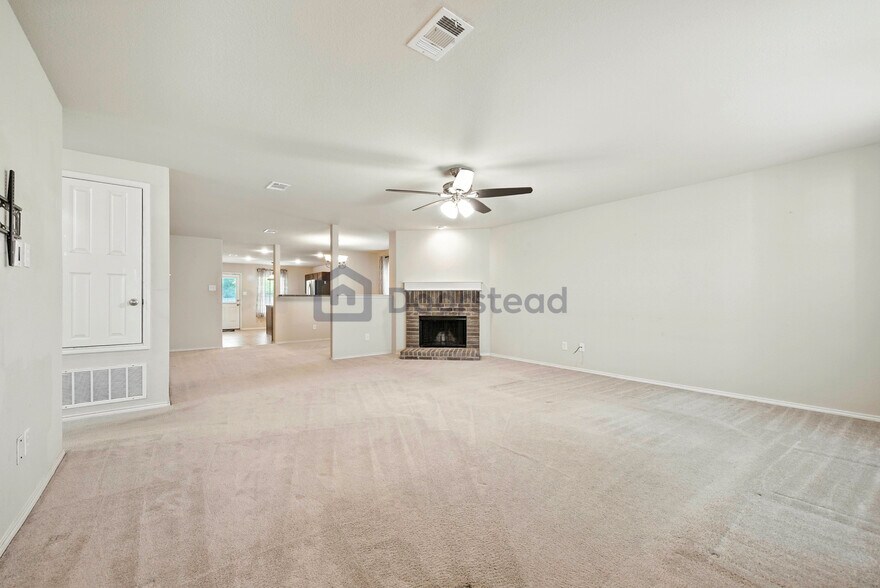 Building Photo - 12744 Northern Pine Dr