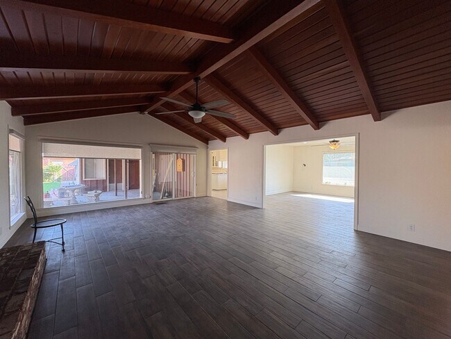 Building Photo - 341 N Garden Dr