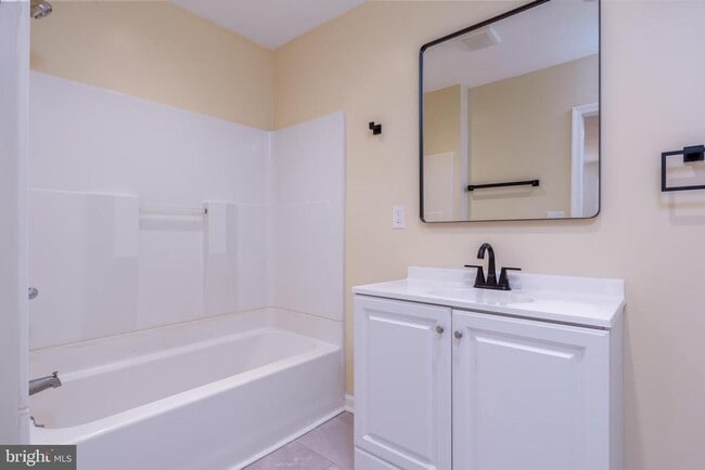 Building Photo - 344 Nimitz Rd