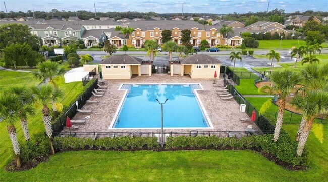 Building Photo - 4800 Riverwalk Dr