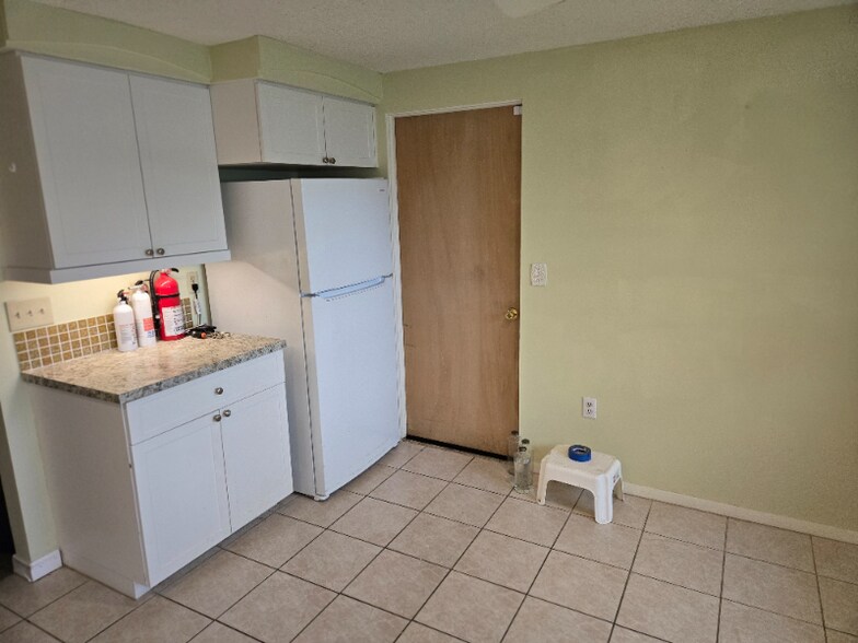 Building Photo - 2064 Pellam Blvd
