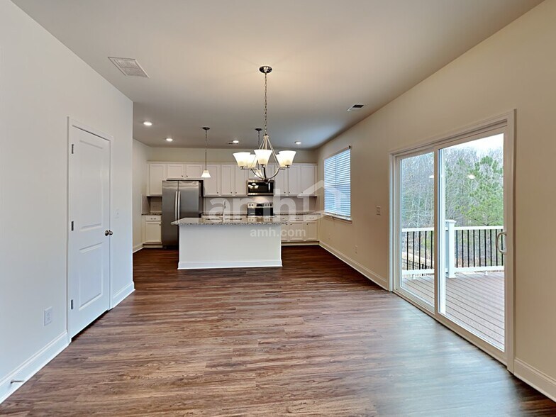 Building Photo - 8105 Brookbend Dr