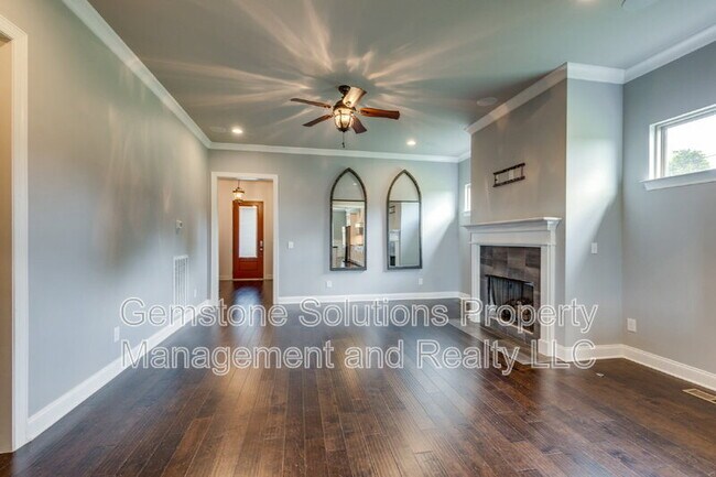 Building Photo - 2944 Hadley Close Ln