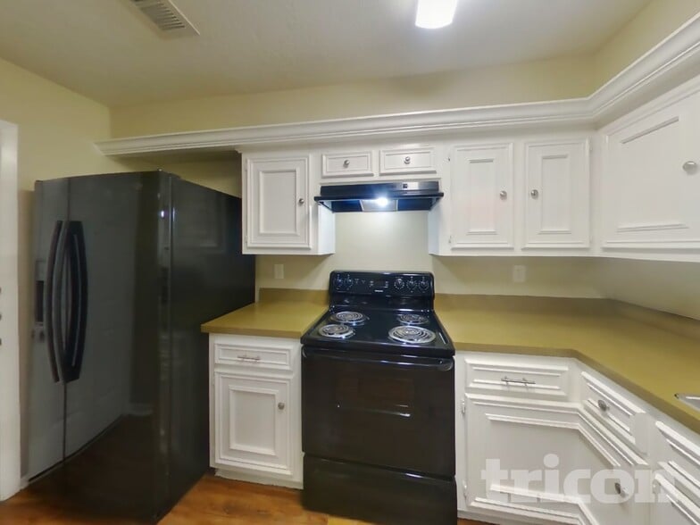 Building Photo - 5722 Yorkgate Dr