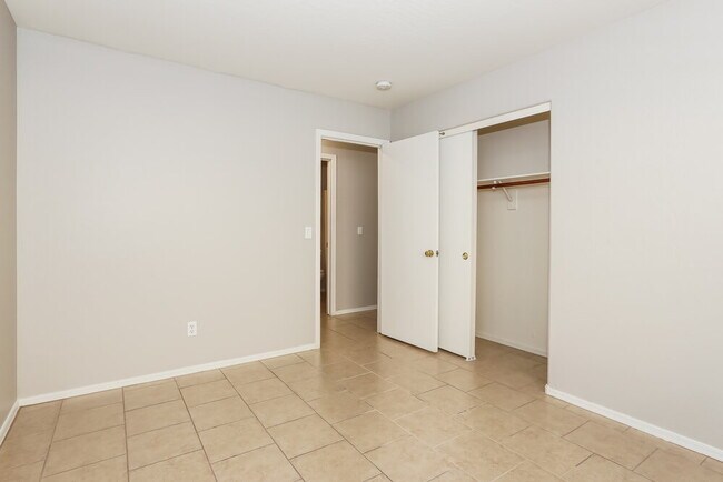 Building Photo - 12433 W Larkspur Rd