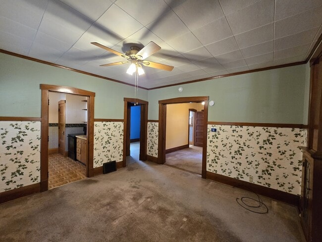 Building Photo - 450 Cutler St