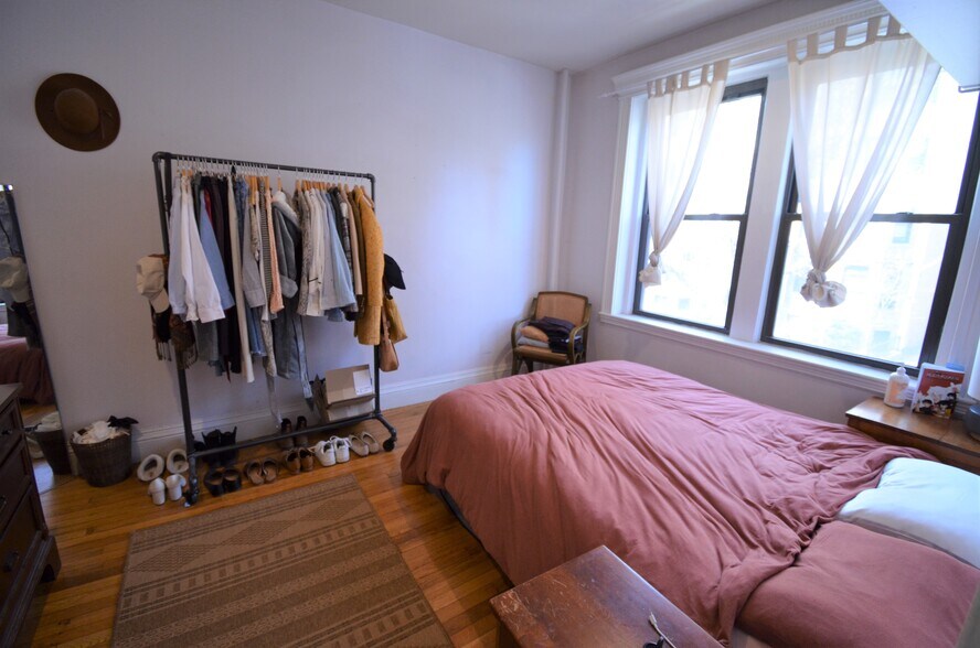 Building Photo - 85 Park Dr