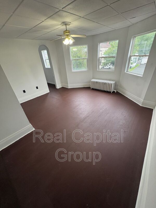 Building Photo - 1345 3rd St