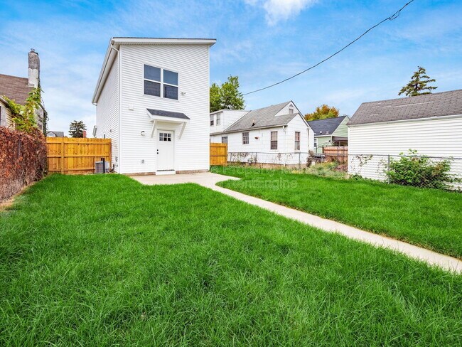 Building Photo - 1128 Geers Ave