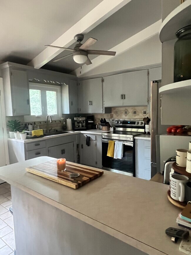 Building Photo - 5411 W 76th St