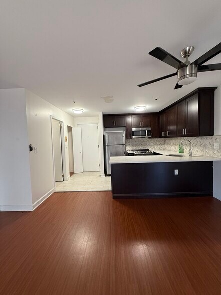 Building Photo - 104 North St