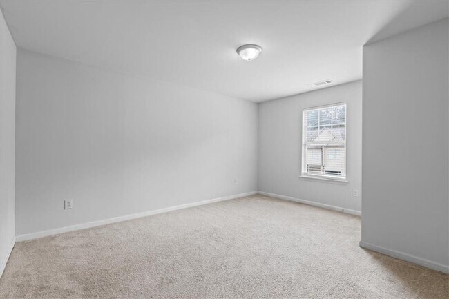 Building Photo - 360 Turtle Creek Dr