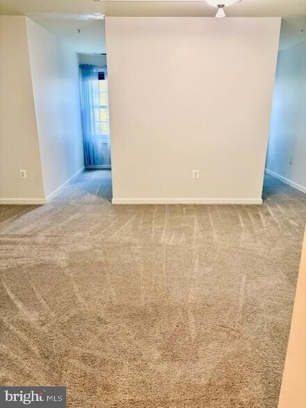 Building Photo - 9008 Doris Dr