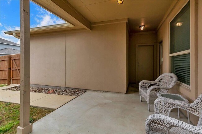 Building Photo - 1408 Blake St