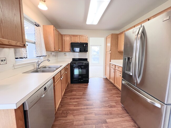 Building Photo - 2006 Aspen Dr