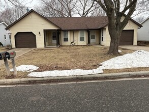 Building Photo - 1146 Western Meadows Dr