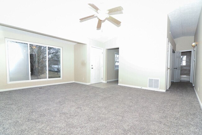 Building Photo - 407 Knox Ave