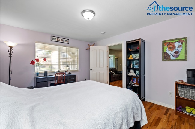 Building Photo - Students Welcome! Charming 4 Bedroom 4 Bathroom Townhome in Desirable West Fort Collins!